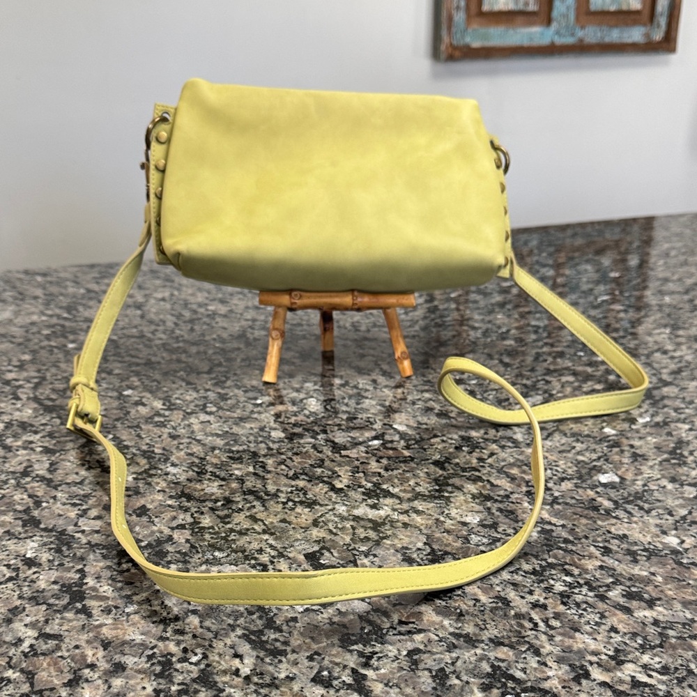 Universal Thread Green Crossbody Bag Euc - image 2